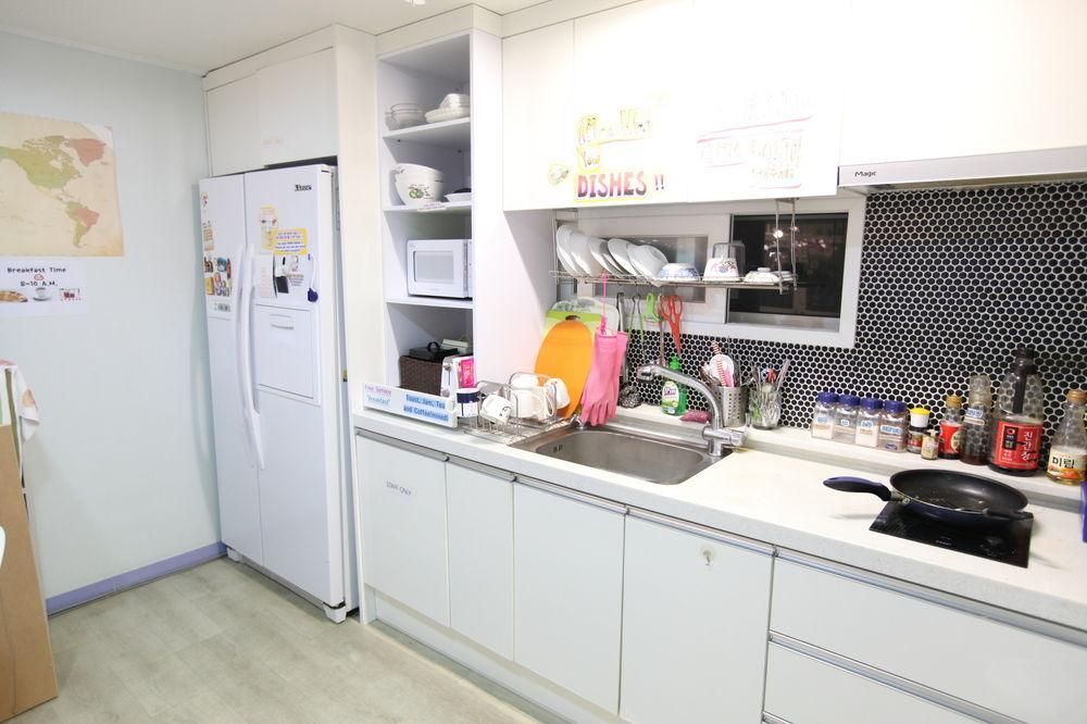 24 Guesthouse Hongdae 2*